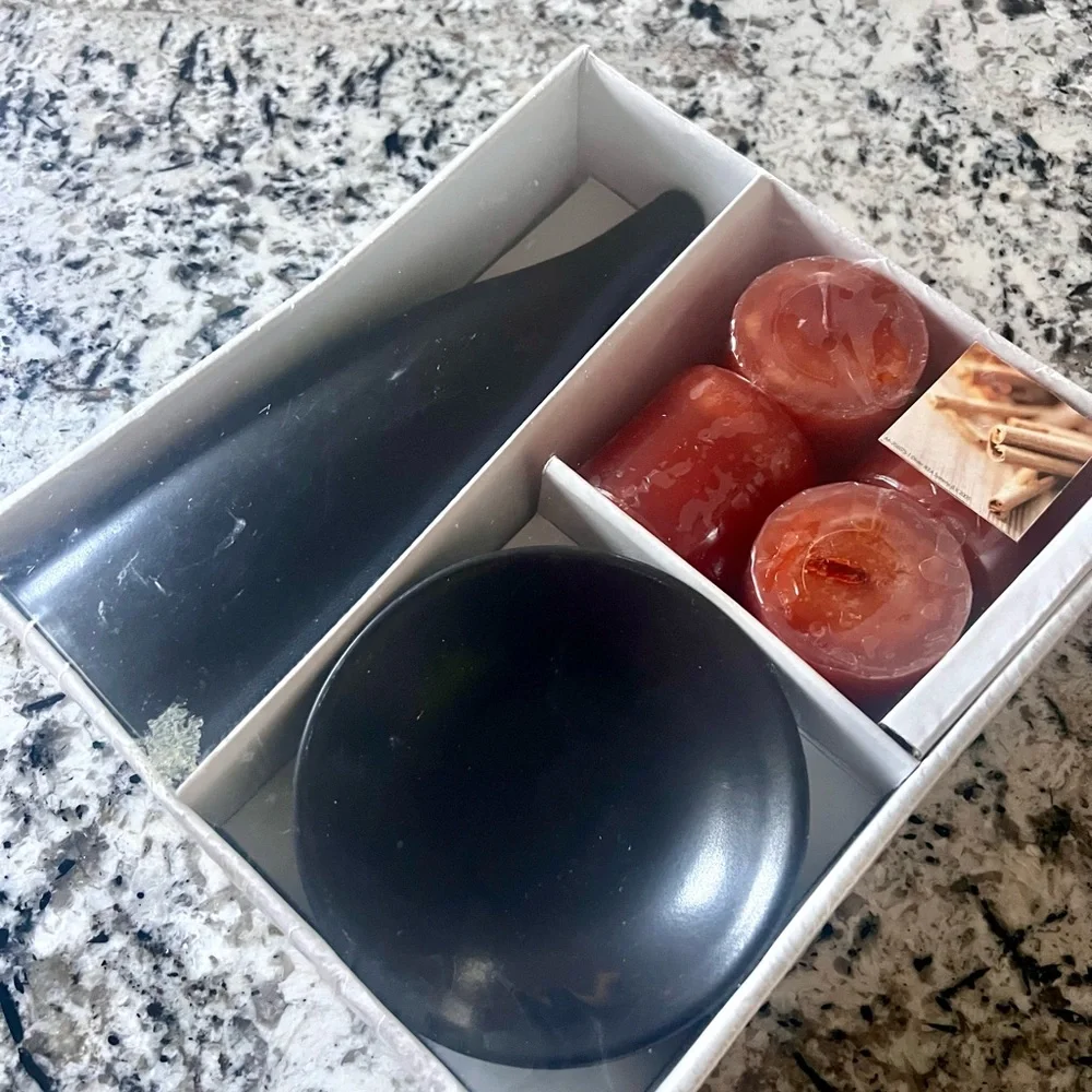 IKEA GLITTRA Black Candle Set -Vase, Candle Holder, 4 Cinnamon Candles - New Box